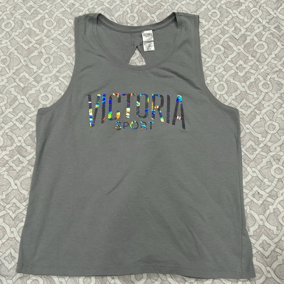 Victoria's Secret Sport - 4 Pack of Tank Tops - Picture 4 of 10